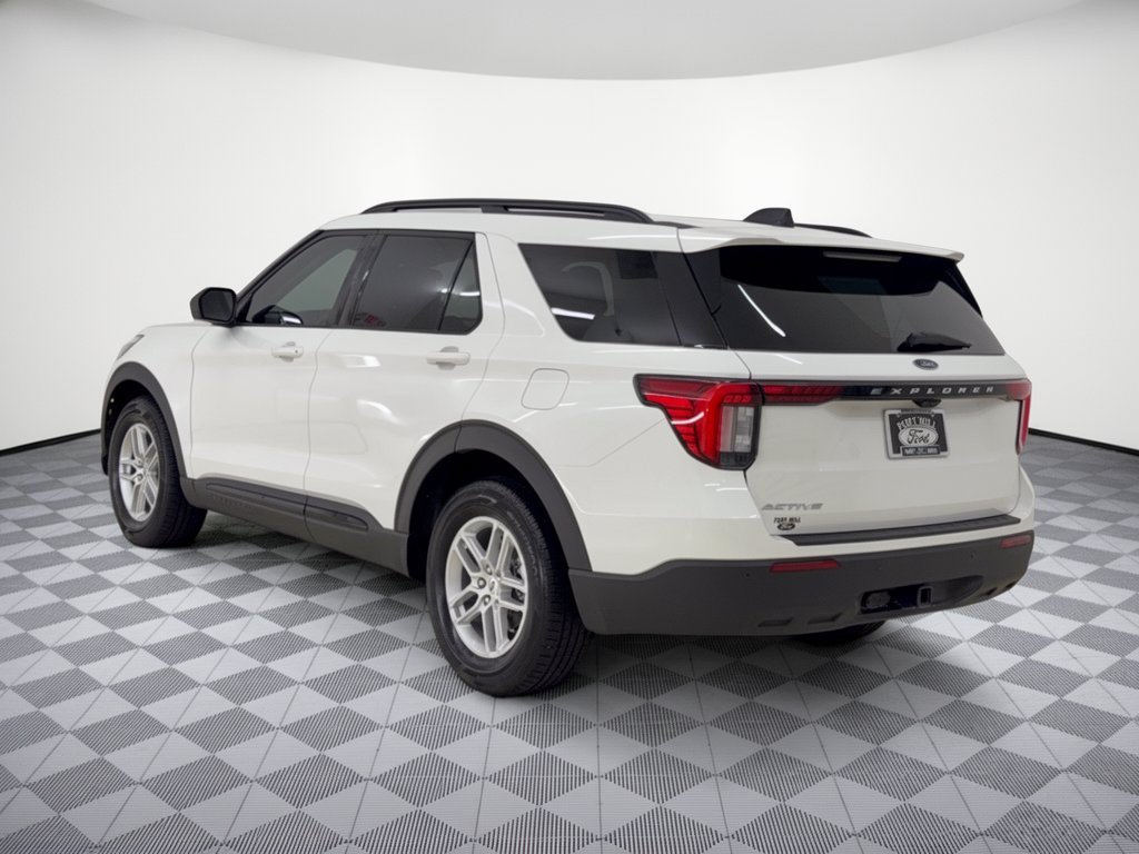Used 2026 Ford Explorer Active RWD image 3