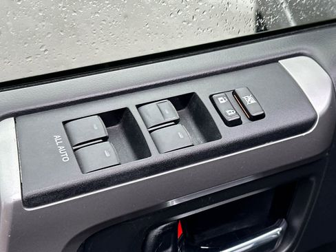 Used 2017 Toyota 4Runner SR5 Premium image 13