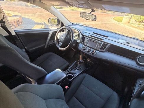 Used 2015 Toyota RAV4 LE FWD image 8
