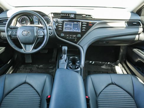 Certified 2019 Toyota Camry SE w/ Convenience Package FWD image 13