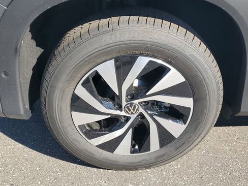 New 2026 Volkswagen Tiguan S image 5