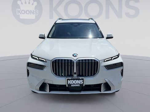 Used 2024 BMW X7 xDrive40i w/ Premium Package AWD/4WD image 11