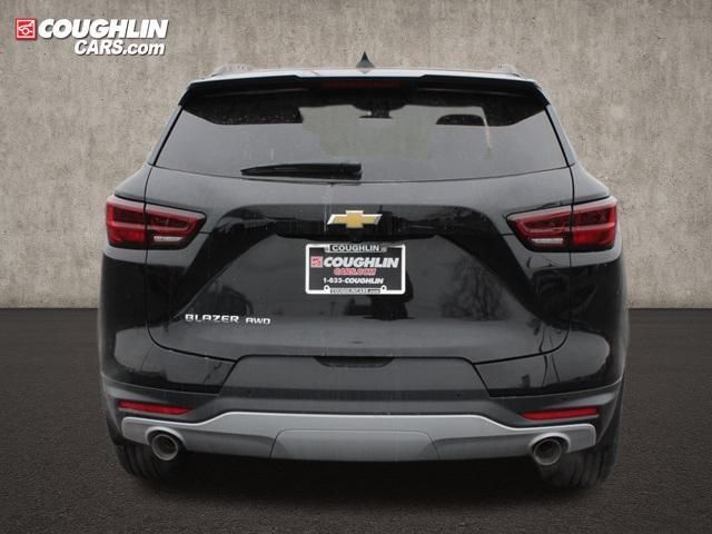New 2025 Chevrolet Blazer LT w/ Convenience Package AWD/4WD image 8