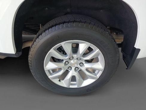 Used 2024 Chevrolet Silverado 1500 Custom AWD/4WD image 10