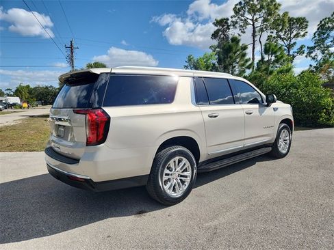 Certified 2023 GMC Yukon XL SLT w/ SLT Luxury Package image 4