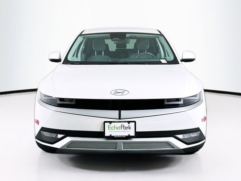 Used 2024 Hyundai Ioniq 5 SE RWD image 2
