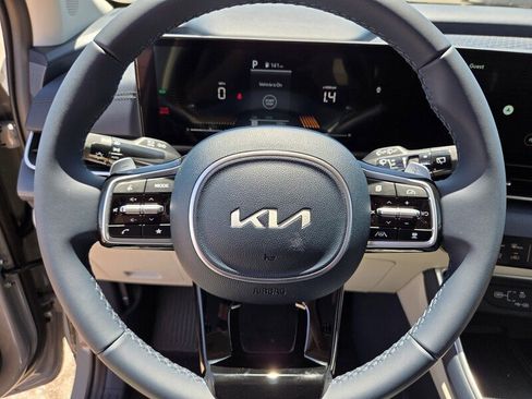 New 2026 Kia Carnival EX image 11