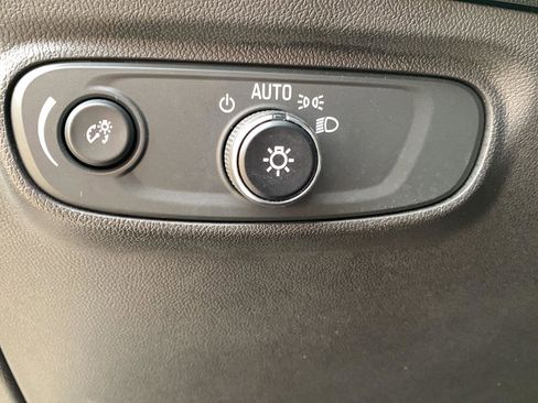 Used 2024 Chevrolet Equinox LT image 9