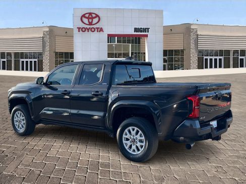 Certified 2025 Toyota Tacoma SR5 image 5