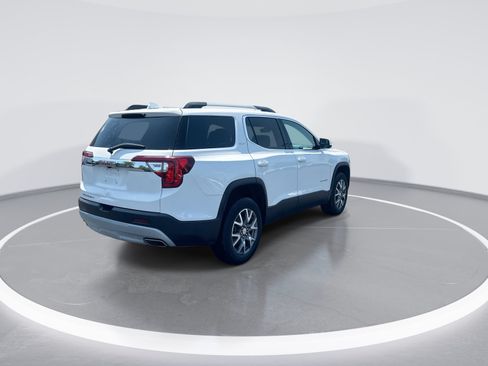 Used 2022 GMC Acadia SLT w/ Technology Package FWD image 9