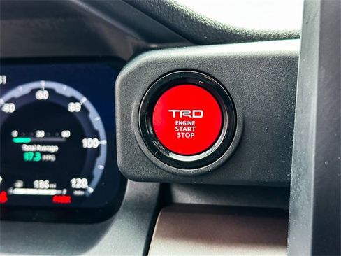 Used 2024 Toyota Tacoma TRD Sport image 16