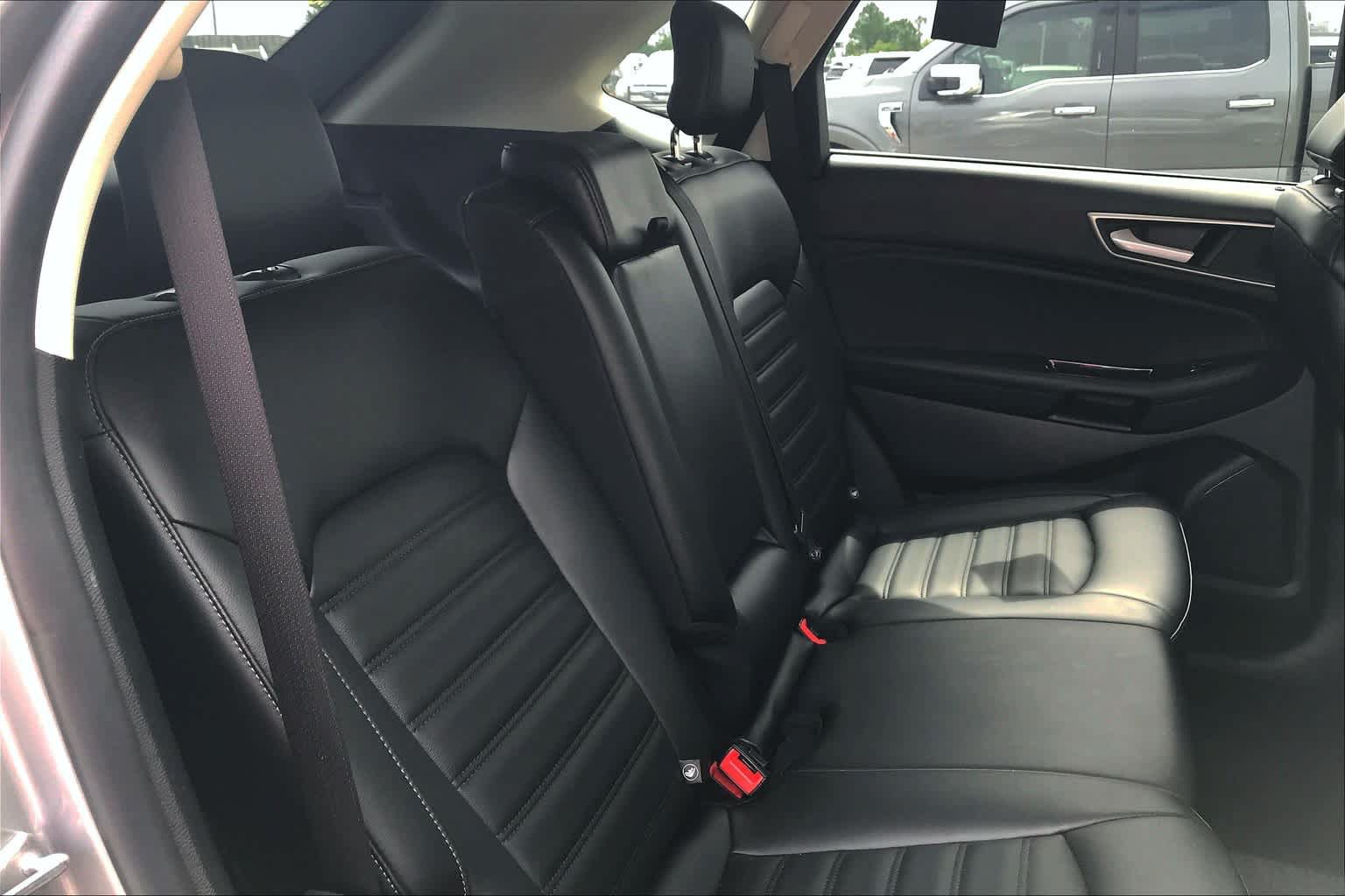 Used 2020 Ford Edge SEL FWD image 20