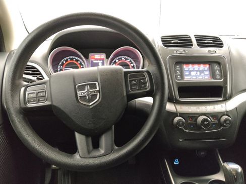 Used 2017 Dodge Journey SE w/ Flexible Seating Group FWD image 22