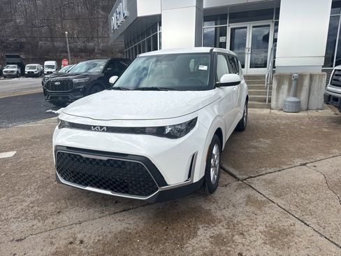 New 2025 Kia Soul LX image 3