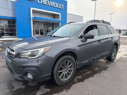 Used 2019 Subaru Outback 2.5i Premium image 1