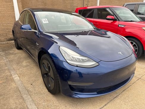 Used 2018 Tesla Model 3 Long Range RWD image 3