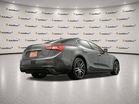 Used 2017 Maserati Ghibli RWD image 39