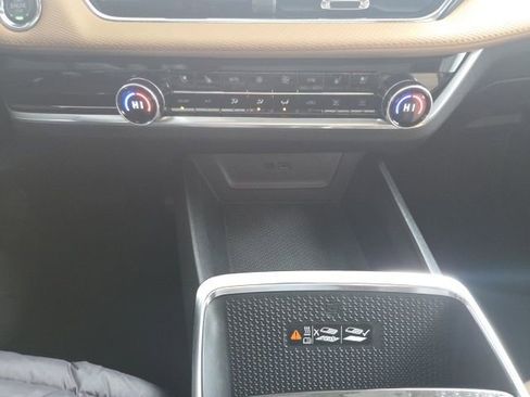 New 2026 Chevrolet Equinox ACTIV w/ Convenience Package III image 34