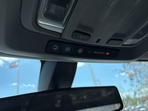 Used 2021 Chevrolet Silverado 1500 LT Trail Boss AWD/4WD image 32