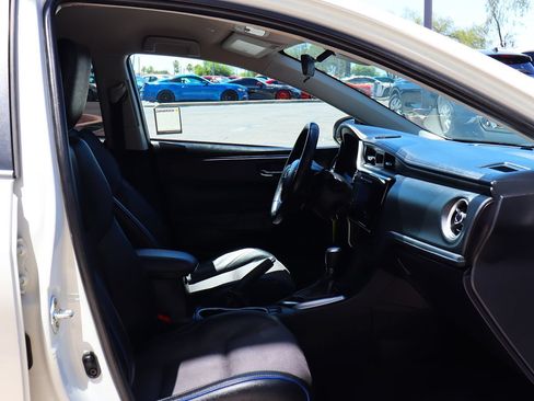 Used 2019 Toyota Corolla SE w/ Protection Package FWD image 30