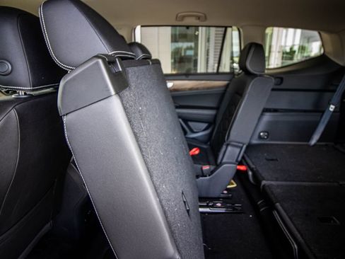 Used 2026 Volkswagen Atlas SE FWD image 26