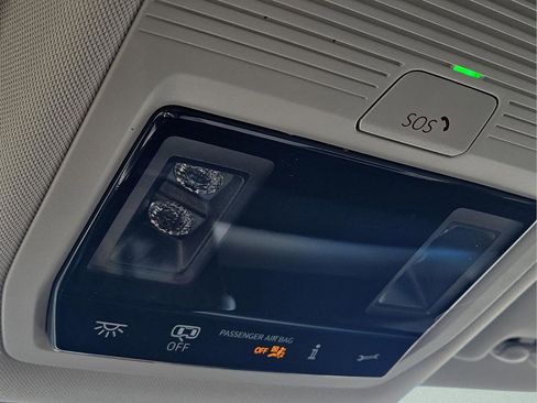 New 2026 Volkswagen Tiguan SE image 18