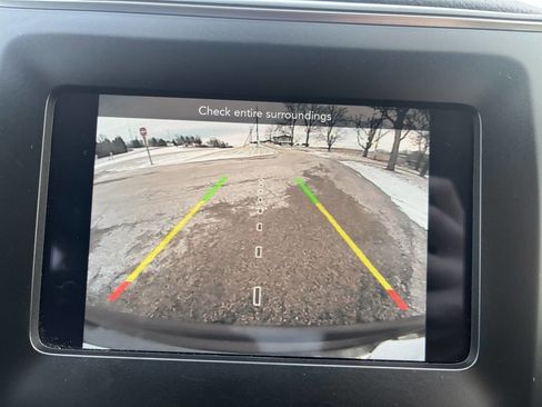 Used 2019 Jeep Cherokee Latitude Plus w/ Cold Weather Group image 22