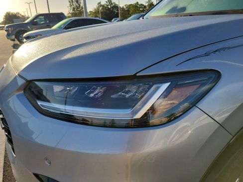 Used 2023 Honda HR-V EX-L image 5