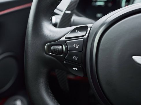 Used 2023 Aston Martin V12 Vantage image 54