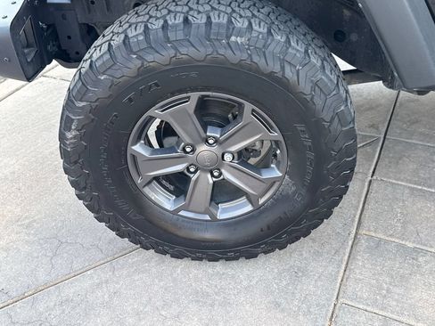 Used 2018 Jeep Wrangler Unlimited Rubicon AWD/4WD image 11