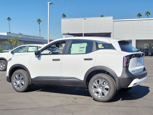 New 2026 Nissan Kicks S image 2