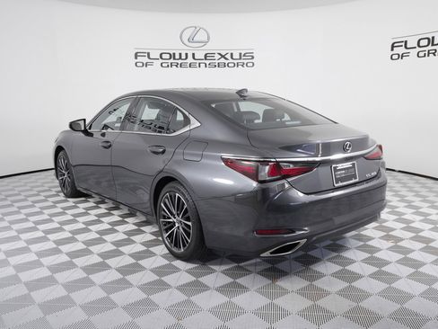 Used 2022 Lexus ES 350 image 5