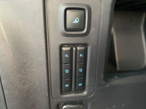 Used 2025 Ford Expedition Active image 30