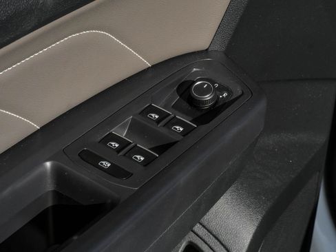 Used 2021 Volkswagen Atlas Cross Sport SEL FWD image 41