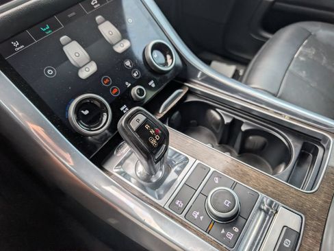 Used 2018 Land Rover Range Rover Sport HSE AWD/4WD image 24