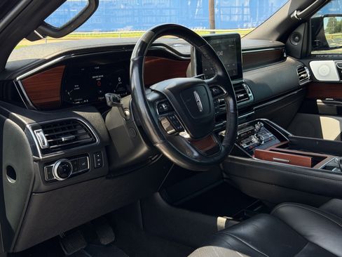 Used 2020 Lincoln Navigator L Reserve w/ Luxury Package AWD/4WD image 14