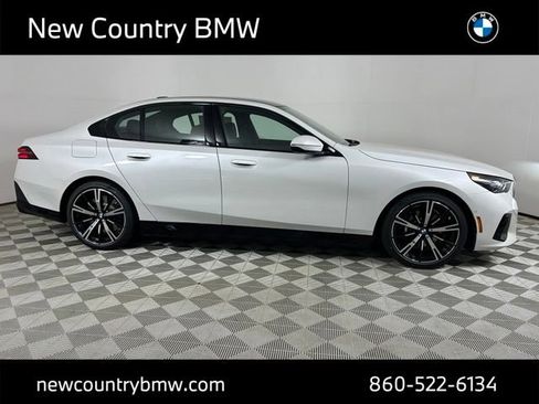 New 2026 BMW 550e xDrive AWD/4WD image 8