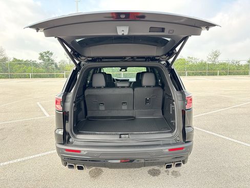 Used 2025 GMC Acadia AT4 AWD/4WD image 19