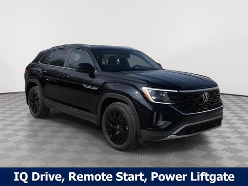 New 2026 Volkswagen Atlas Cross Sport SE image 1