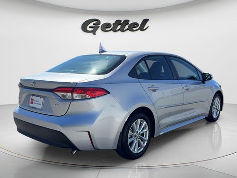 Used 2023 Toyota Corolla LE w/ LE Convenience Package FWD image 5