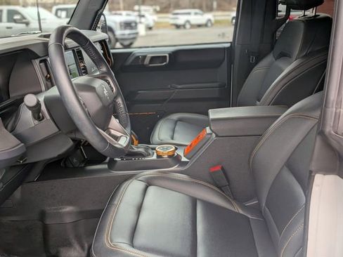 Used 2024 Ford Bronco Badlands image 14