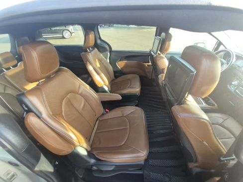 Used 2020 Chrysler Pacifica Limited w/ Advanced Safetytec Group image 16