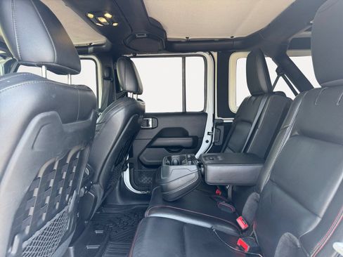 Used 2020 Jeep Wrangler Unlimited Rubicon AWD/4WD image 13