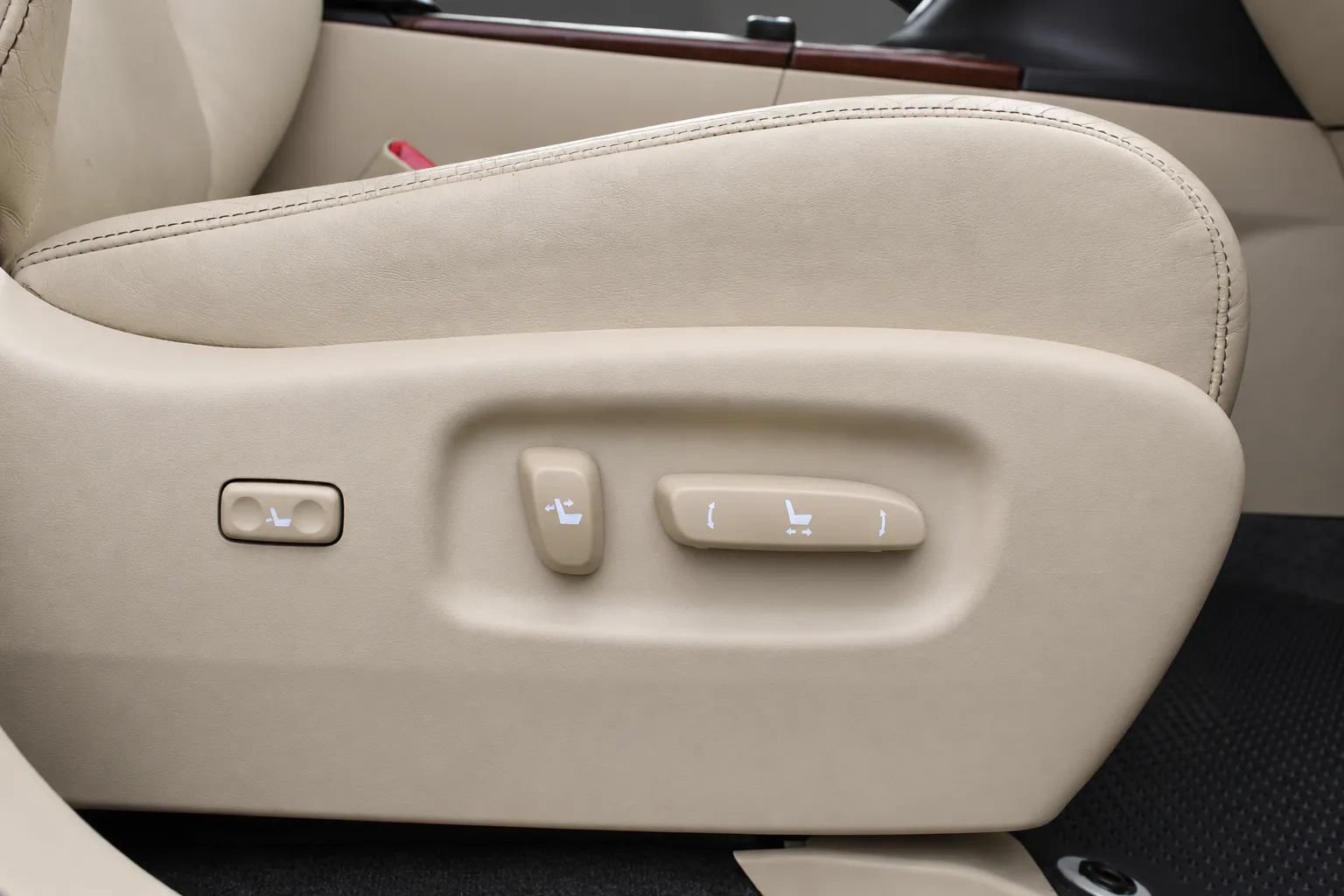 Used 2013 Lexus RX 350 AWD w/ Premium Pkg image 22