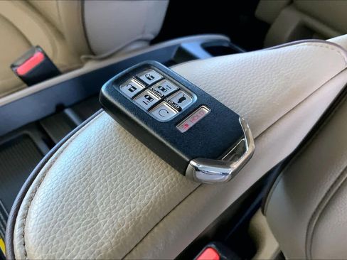 Used 2023 Honda Odyssey Elite image 15