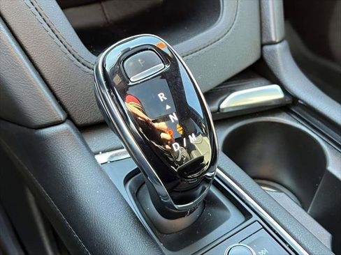 Used 2024 Cadillac XT6 Premium Luxury image 33