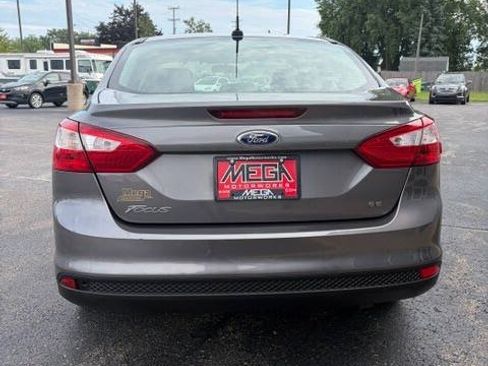 Used 2012 Ford Focus SE FWD image 4