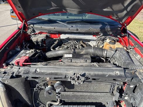 Used 2012 Ford F150 XLT w/ XTR Pkg image 11