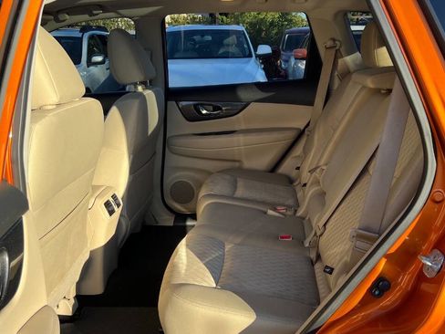 Used 2017 Nissan Rogue SV image 26