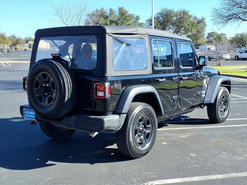 Used 2019 Jeep Wrangler Unlimited Sport image 9